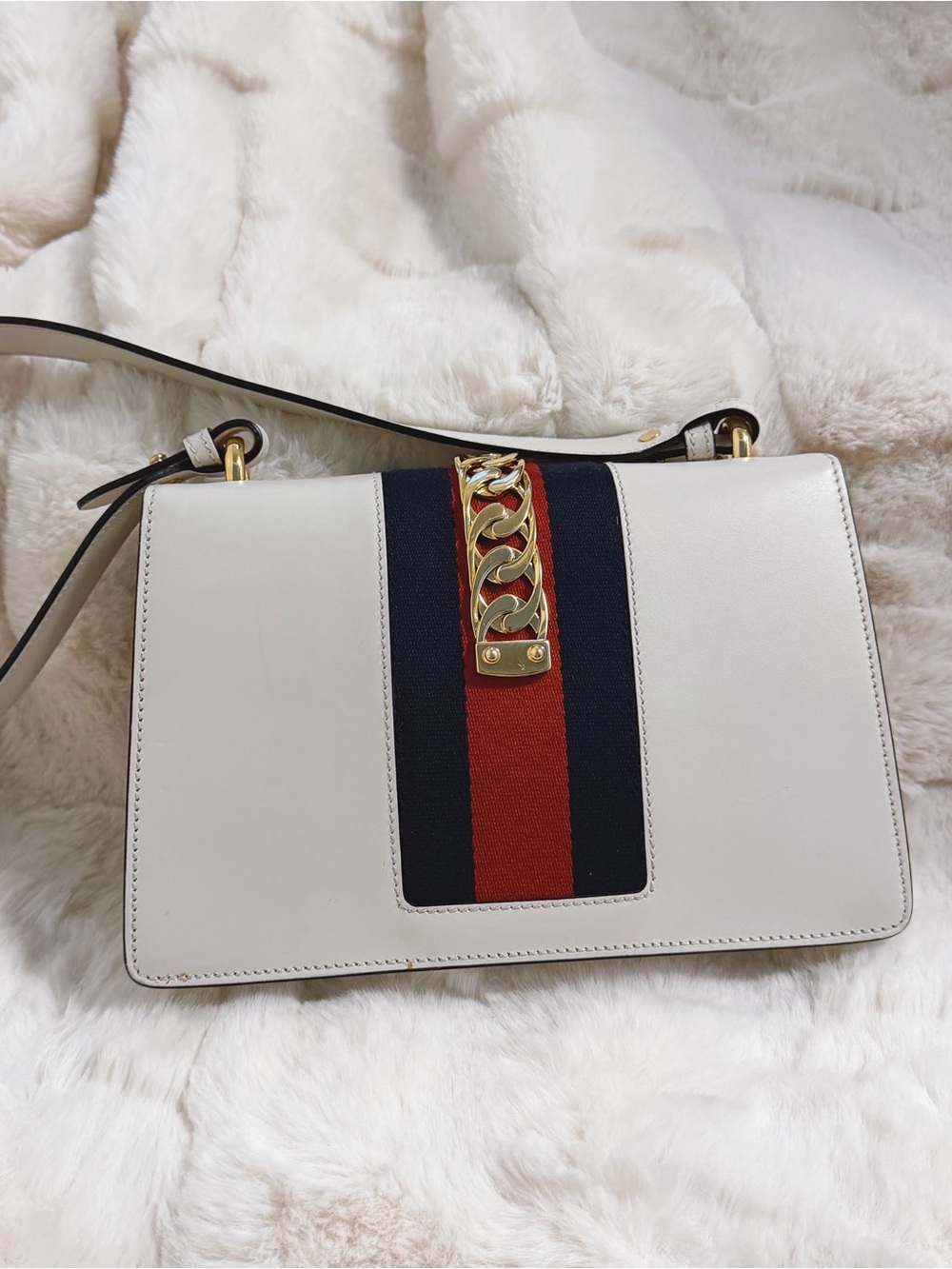 Gucci Sylvie small shoulder bag - Picture 3 of 15